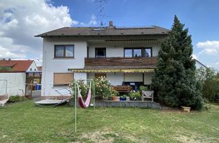 Mehrfamilienhaus kaufen in 91486 Uehlfeld, Gepflegtes Mehrfamilienhaus mit Doppelgarage und großem Grundstück!