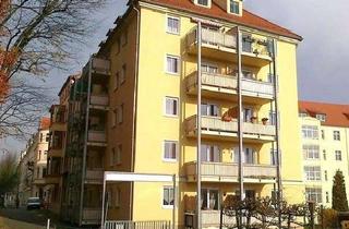 Wohnung kaufen in Ernst-Müller-Weg, 02826 Südstadt, Eigentumswohnung mit 2 Balkonen, Fahrstuhl, ruhig gelegenund 3 vermietete Garagen