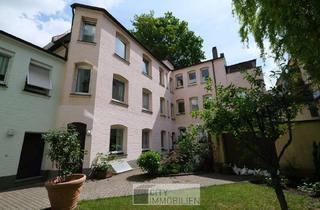 Wohnung mieten in 90408 Nürnberg, Top Lage - Altbauwohnung mit Dachterrasse und Einbauküche im ruhigen Rückgebäude