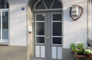 Wohnung mieten in Yorckstraße 1A, 24105 Blücherplatz, Modernisierte 3-Zimmer-Altbauwohnung, 2 Balkonen, EBK, Blücherplatz und Forstbaumschule