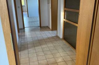 Wohnung mieten in Hebel Str. 14, 76297 Stutensee, 3-Zimmer-Dachgeschosswohnung mit Carport und Einbauküche in Stutensee-Friedrichstal