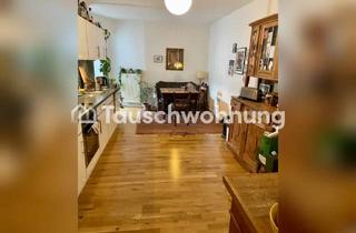 Tauschwohnungen in Friedrichsberger Straße, 10243 Friedrichshain, Tauschwohnung: Große Altbauwohnung 2 Zimmer, Wohnküche, Balkon