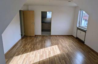 Wohnung mieten in Krokusstraße 21, 82110 Germering, Wohnen mit Charakter: 2-Zimmer-Dachgeschosswohnung in Germering