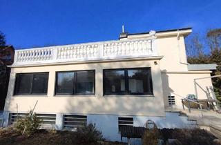 Haus kaufen in 14055 Charlottenburg, Großzügiges Anwesen mit Garten, 1,2 oder 3FH, Terrasse , 2 Balkone, große Sauna direkt am Grunewald
