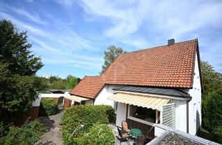 Haus kaufen in 30880 Laatzen, Raum für Wohnträume - vielseitiges Ein-/Zweifamilienhaus auf idyllischem Grundstück!