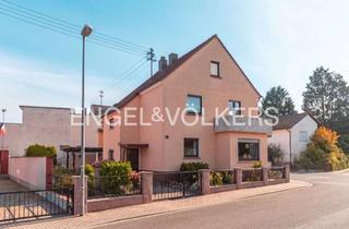 Haus kaufen in 67069 Edigheim, Freistehendes Eckhaus – Großzügigkeit, Potential und Raum für Ihre Wohnideen!
