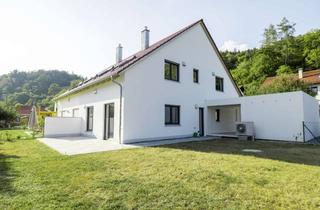 Haus mieten in Am Unteren Weinberg 26, 93077 Bad Abbach, Neuwertige DHH mit Südgarten, Kamin und hochwertiger Ausstattung