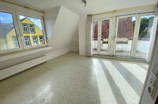 Wohnung kaufen in Friesenstr. 37, 26721 Stadtzentrum, Charmante Maisonette-Wohnung mit Balkon, Stellplatz & maßgefertigten Einbauten in Emden
