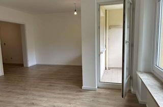 Wohnung mieten in Birkenweg 5a, 24558 Henstedt-Ulzburg, Einziehen & wohlfühlen: Stilvoll renovierte Wohnung mit Loggia & perfekter Anbindung