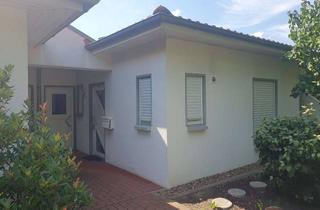 Wohnung mieten in Gartenringstraße 15c, 32469 Petershagen, Ebenerdige 2,5-Zimmer-Bungalowwohnung mit Garten & Garage