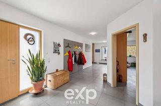 Haus kaufen in 91781 Weißenburg, Preisreduziert ! Hanglage, Pool, großer Garten