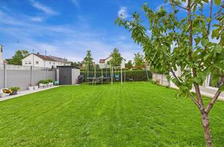 Haus kaufen in 72555 Metzingen, Familienhaus mit Einliegerwohnung – Saniertes Reihenendhaus mit Garten & 187 m² | Metzingen