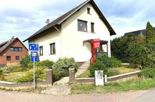 Haus kaufen in Alter Kirchweg 13, 32457 Porta Westfalica, Freistehendes Ein-Zweifamilienhaus mit Garage in ruhiger Lage (Sackgasse) von Eisbergen