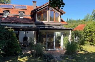 Wohnung kaufen in 82398 Polling, NEIDHART Immobilien: Große Maisonette-Wohnung mit schönem Garten im Stil der Doppelhaushälfte