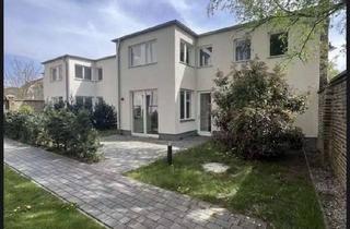 Wohnung kaufen in 16727 Velten, Hausgefühl statt Etagenwohnung – moderne 92 m² Maisonette mit Terrasse & Garten in Velten