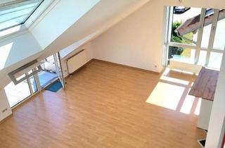 Wohnung kaufen in 72669 Unterensingen, Schön Wohnen: Helle und beeindruckende Maisonette-Wohnung mit super Ausblick.