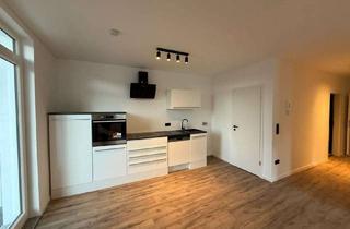 Wohnung mieten in Theaterstraße, 95028 Innenstadt, Wunderschöne 3 Zimmer-Wohnung in Hof mit Balkon und Küche
