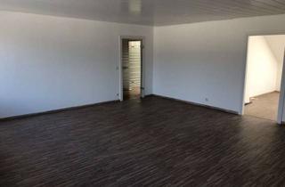 Wohnung mieten in Kampstraße 15, 58095 Mittelstadt, 3-Zimmer DG.-Wohnung mit Balkon im Hagener Zentrum
