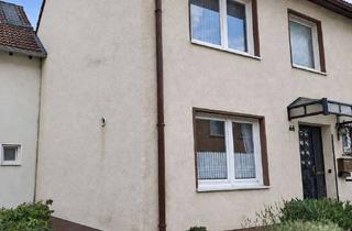 Reihenhaus kaufen in Kleistring 66, 50767 Pesch, Köln Pesch: Reihenhaus mit 6,5 Zimmern in rühiger Lage und Garage mit Stellplatz