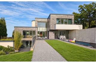 Villa kaufen in 58332 Schwelm, Exklusive Luxus-Villa mit Pool in begehrter Lage Schwelms