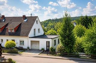 Einfamilienhaus kaufen in 57271 Hilchenbach, Einfamilienhaus mit vielen Möglichkeiten in schöner Lage von Hilchenbach
