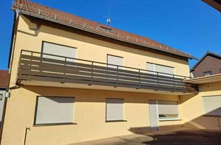 Haus kaufen in 76275 Ettlingen, Sanierungsbedürftiges 3 Familienhaus mit Lagerhalle in Ettlingenweier
