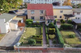 Haus kaufen in 17098 Friedland, 4-Zi.-Reihenendhaus mit Garten & Garage – viel Raum zur Selbstverwirklichung in Friedland