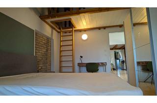 Immobilie mieten in Frauenstraße 12, 39104 Altstadt, Viktualienmarkt * DG Wohnung * Möbliertes Zimmer in eine 4er WG