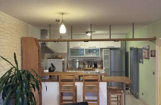 Wohnung mieten in Im Mainfeld 23, 60528 Niederrad, 2 Zimmer in Frankfurt-Niederrad – großer Westbalkon, Einbauküche & Tiefgarage