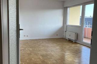 Wohnung mieten in Graf-Stauffenberg-Ring 102, 61350 Bad Homburg, Gemütliche 1-Zimmer-Wohnung mit Balkon und EBK