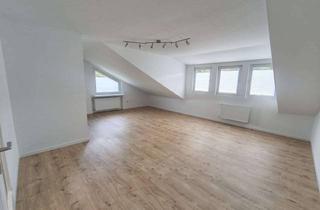 Wohnung mieten in Hüttenweg, 38678 Clausthal-Zellerfeld, Frisch sanierte 3-Zimmer-Dachgeschosswohnung - ab sofort