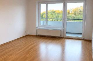Wohnung mieten in Hohenstaufenstraße 100, 73033 Göppingen, Helle 2 Zimmerwohnung mit Balkon und Stellplatz
