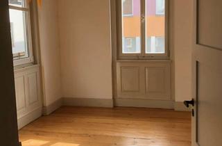 Wohnung mieten in Marktstrasse 26, 73033 Göppingen, Altbau 4-Zimmer-Wohnung mit Balkon und EBK in Göppingen
