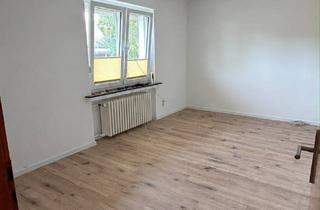 Einfamilienhaus kaufen in Ringstraße, 37627 Lenne, Gepflegtes Einfamilienhaus mit großem Grundstück, Garage & Einbauküche in Lenne