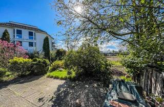 Haus kaufen in 30855 Langenhagen, Ruhig wohnen, großzügig leben – Zweifamilienhaus mit viel Potenzial