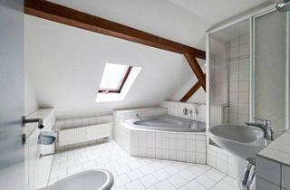 Wohnung mieten in Kurt-Keicher-Straße 75, 07545 Gera, Eckbadewanne und Dusche - Tolle 3 Zimmer DG Wohnung mit Gartennutzung