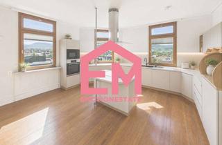 Wohnung kaufen in 72762 Reutlingen, Ein Unikat über den Dächern der Stadt –Maisonettewohnung mit 360° Dachterrasse