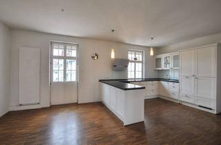 Wohnung kaufen in 73728 Esslingen, Moderne 4-Zimmer-Wohnung mit Altbauflair in Esslingen!