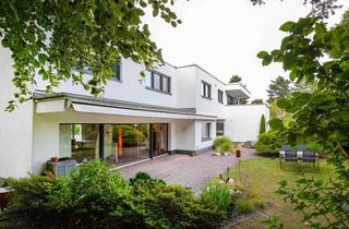 Wohnung kaufen in 50226 Frechen, Erdgeschoss – Haus im Haus mit ca. 187 m² und privatem Garten