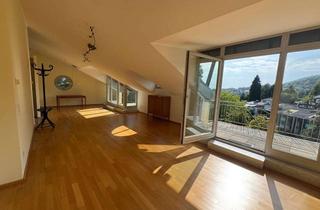 Wohnung kaufen in 69118 Ziegelhausen, Lichtdurchflutetes Dachgeschoss mit herrlichem Grünblick
