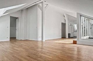 Wohnung kaufen in 22159 Farmsen-Berne, Lichtdurchflutete Dachgeschosswohnung in einer sanierten Denkmalschutzimmobilie in Farmsen-Berne