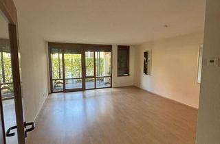 Wohnung kaufen in Am Schlosspark 17, 90475 Fischbach, 4-Zimmer-Wohnung mit Terrasse und eigenem Garten in Fischbach