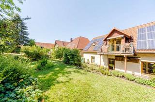 Wohnung kaufen in 33813 Oerlinghausen, Wohnhaus mit kleiner Gewerbeeinheit mitten in Oerlinghausen