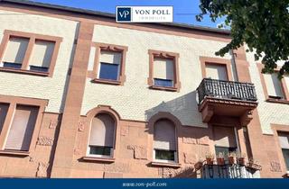 Wohnung kaufen in 68165 Schwetzingerstadt, Stilvolle Altbauwohnung mit Stuck und zwei Balkonen in der beliebten Schwetzingerstadt
