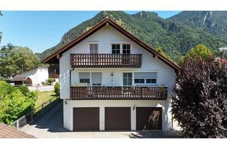 Wohnung mieten in 83250 Marquartstein, Saniertes Dachgeschoss: 2,5 Zimmer, Westbalkon & praktischem Grundriss