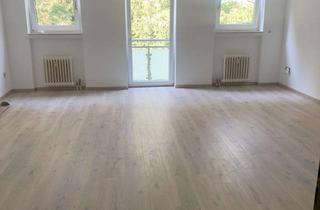 Wohnung mieten in Westerwaldstr 91, 46145 Oberhausen, Schönes, großzügig geschnittenes Apartment mit kleinem französischem Balkon und Gartennutzung