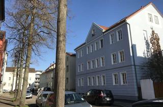 Wohnung mieten in Doktor-Port-Straße, 86153 Innenstadt, 2,5 Zimmer-Whg. in renoviertem Altbau in zentraler Lage von Augsburg