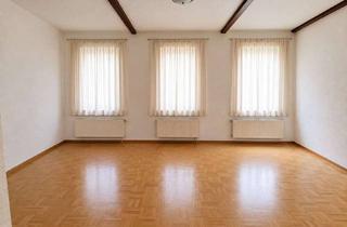 Haus kaufen in 45468 Mitte, 2-3 Familienhaus mit Garten in Mülheimer City möchte wachgeküsst werden!