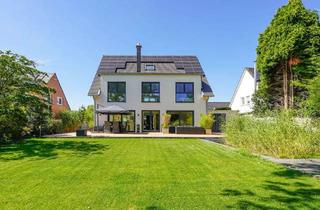 Villa kaufen in 40489 Wittlaer, Wittlaer: Freistehende, exklusive Villa aus 2022 mit energieeffizienter Gebäudetechnik in Rheinlage