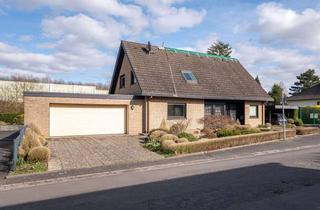 Einfamilienhaus kaufen in 53721 Siegburg, Sanierung oder Neubau: Großzügiges Einfamilienhaus auf 1.565 m² Grundstück in Siegburg-Wolsdorf